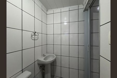 Casa para alugar com 4m², 1 quarto e sem vaga Casa para alugar com 4m², 1 quarto e sem vagaBanheiro