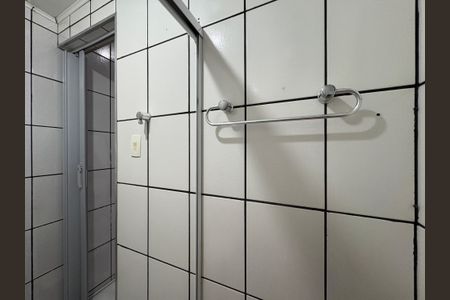Banheiro de casa para alugar com 1 quarto, 4m² em Vila Zat, São Paulo
