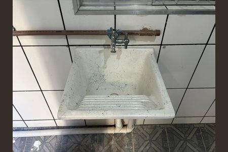 Casa para alugar com 4m², 1 quarto e sem vaga Casa para alugar com 4m², 1 quarto e sem vagaTanque