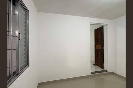 Casa para alugar com 4m², 1 quarto e sem vaga Casa para alugar com 4m², 1 quarto e sem vagaQuarto