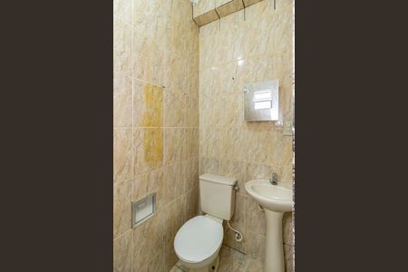 Banheiro de casa para alugar com 1 quarto, 45m² em Vila Zat, São Paulo