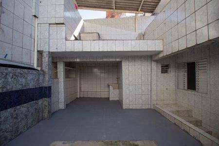 Casa para alugar com 30m², 1 quarto e sem vaga Casa para alugar com 30m², 1 quarto e sem vagaQuintal