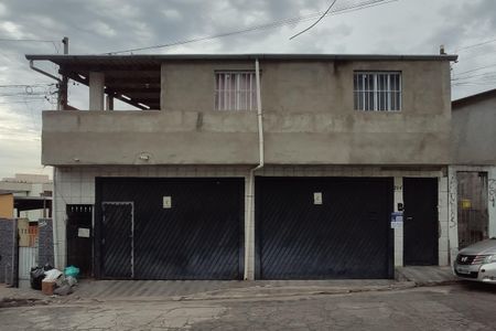 Casa para alugar com 70m², 2 quartos e sem vaga Casa para alugar com 70m², 2 quartos e sem vagaFachada