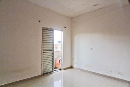 Quarto 2 de casa para alugar com 2 quartos, 70m² em Vila Zat, São Paulo