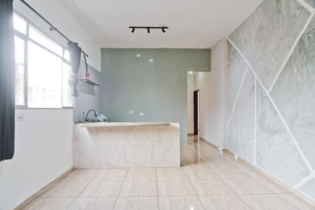 Sala de casa para alugar com 2 quartos, 70m² em Vila Zat, São Paulo
