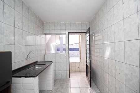 Cozinha de casa para alugar com 1 quarto, 45m² em Vila Zat, São Paulo