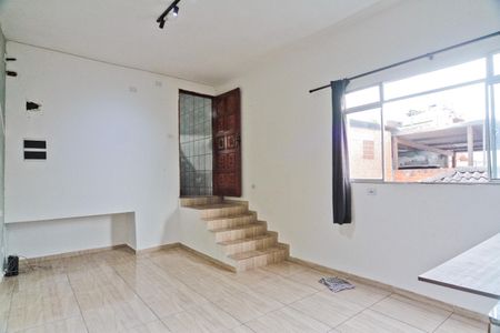 Sala de casa para alugar com 2 quartos, 70m² em Vila Zat, São Paulo