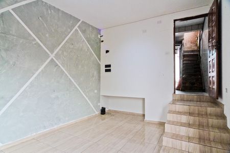 Sala de casa para alugar com 2 quartos, 70m² em Vila Zat, São Paulo