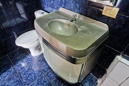 Casa para alugar com 70m², 2 quartos e sem vaga Casa para alugar com 70m², 2 quartos e sem vagaBanheiro