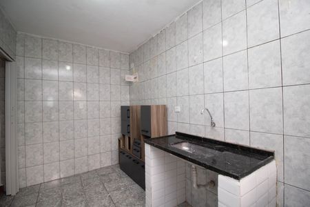 Cozinha de casa para alugar com 1 quarto, 30m² em Vila Zat, São Paulo