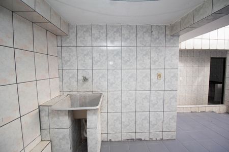 Casa para alugar com 30m², 1 quarto e sem vaga Casa para alugar com 30m², 1 quarto e sem vagaÁrea de Serviço