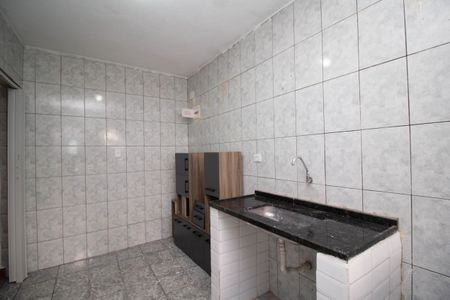Cozinha de casa para alugar com 1 quarto, 45m² em Vila Zat, São Paulo