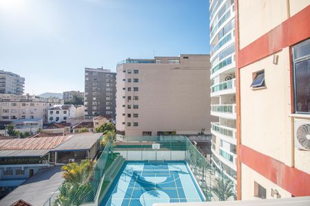 Apartamento à venda com 218m², 4 quartos e 2 vagas Apartamento à venda com 218m², 4 quartos e 2 vagasQuarto 3 Vista