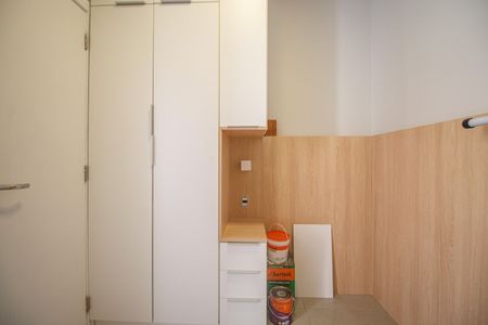 Apartamento à venda com 218m², 4 quartos e 2 vagas Apartamento à venda com 218m², 4 quartos e 2 vagasQuarto de Serviço