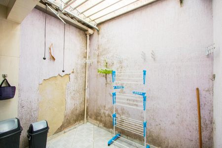 Casa à venda com 92m², 3 quartos e 2 vagasÁrea de serviço