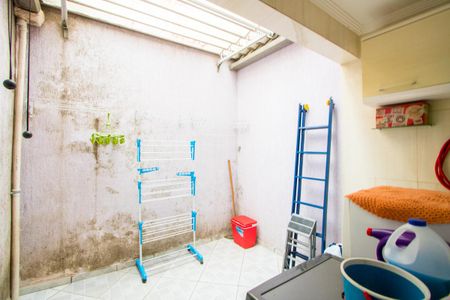 Casa à venda com 92m², 3 quartos e 2 vagasÁrea de serviço