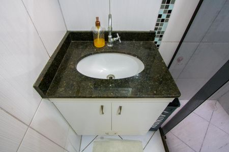 Casa à venda com 92m², 3 quartos e 2 vagasBanheiro social