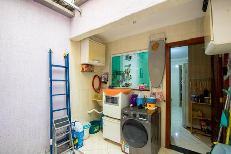 Casa à venda com 92m², 3 quartos e 2 vagasÁrea de serviço