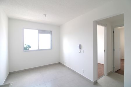 Sala de apartamento para alugar com 2 quartos, 33m² em Socorro, São Paulo