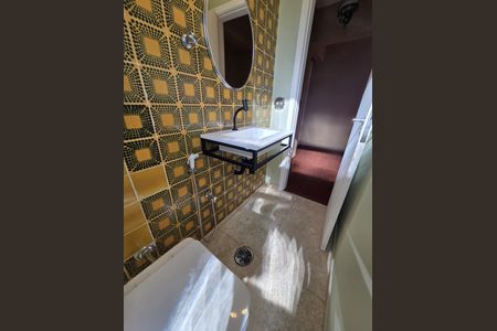 Apartamento à venda com 196m², 4 quartos e 2 vagasBanheiro 
