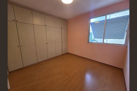 Apartamento à venda com 196m², 4 quartos e 2 vagasQuarto