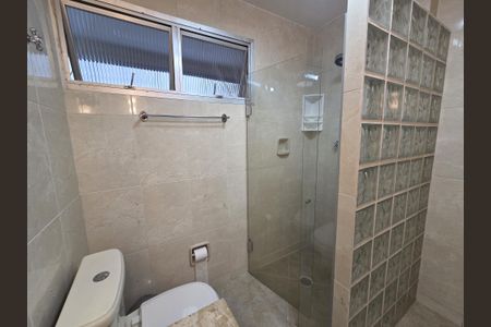 Apartamento à venda com 196m², 4 quartos e 2 vagasBanheiro 