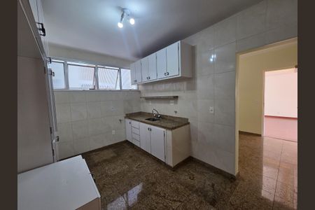 Apartamento à venda com 196m², 4 quartos e 2 vagasCozinha