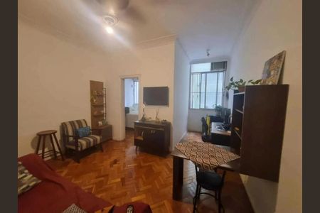 Apartamento à venda com 38m², 1 quarto e sem vaga