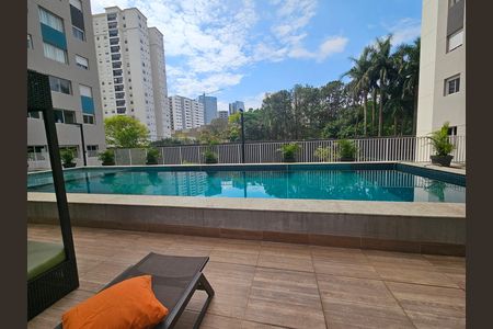 Apartamento à venda com 35m², 2 quartos e sem vaga Apartamento à venda com 35m², 2 quartos e sem vagaÁrea comum - Piscina