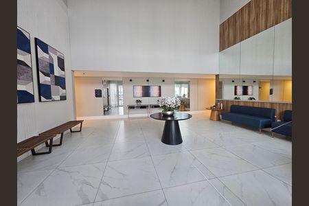Apartamento à venda com 35m², 2 quartos e sem vaga Apartamento à venda com 35m², 2 quartos e sem vagaHall social