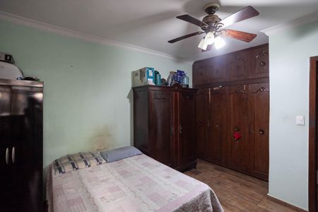 Casa à venda com 303m², 4 quartos e 6 vagasQuarto 2