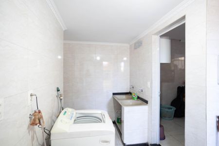 Casa à venda com 303m², 4 quartos e 6 vagasÁrea de serviço