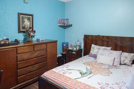 Casa à venda com 303m², 4 quartos e 6 vagasQuarto 4
