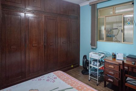 Casa à venda com 303m², 4 quartos e 6 vagasQuarto 4
