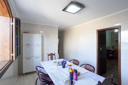 Casa à venda com 303m², 4 quartos e 6 vagasCopa