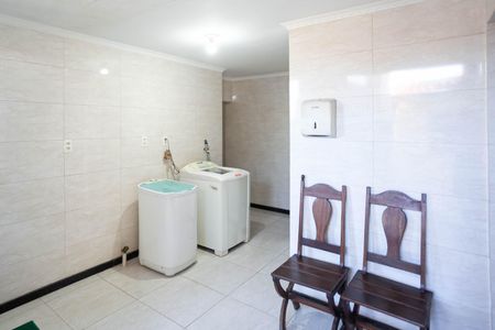 Casa à venda com 303m², 4 quartos e 6 vagasÁrea de serviço