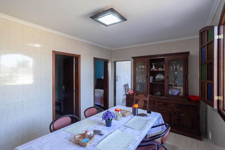 Casa à venda com 303m², 4 quartos e 6 vagasCopa