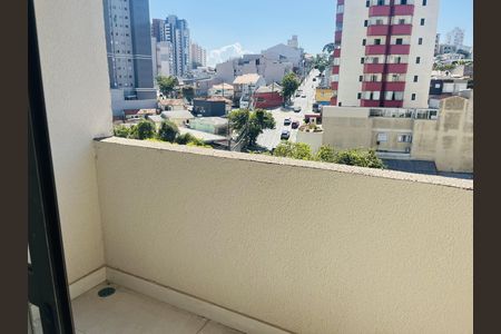 Apartamento à venda com 60m², 2 quartos e 1 vaga Apartamento à venda com 60m², 2 quartos e 1 vagaVaranda