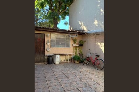 Casa à venda com 125m², 2 quartos e 2 vagas Casa à venda com 125m², 2 quartos e 2 vagasÁrea externa