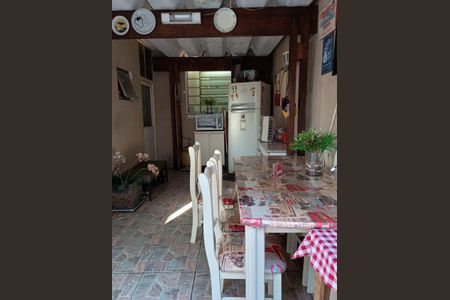 Casa à venda com 125m², 2 quartos e 2 vagas Casa à venda com 125m², 2 quartos e 2 vagasCozinha