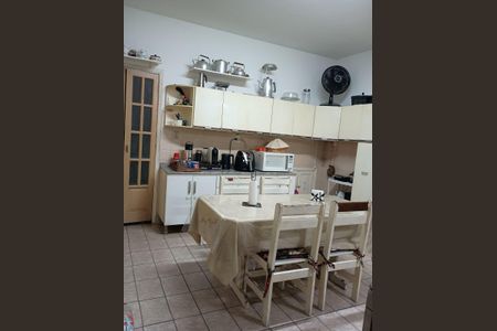 Casa à venda com 125m², 2 quartos e 2 vagas Casa à venda com 125m², 2 quartos e 2 vagasCozinha