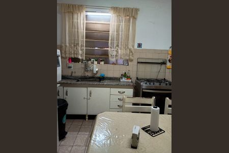 Casa à venda com 125m², 2 quartos e 2 vagas Casa à venda com 125m², 2 quartos e 2 vagasCozinha