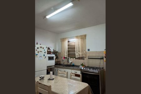 Casa à venda com 125m², 2 quartos e 2 vagas Casa à venda com 125m², 2 quartos e 2 vagasCozinha