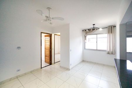 Sala de apartamento para alugar com 2 quartos, 54m² em Vila Carlos de Campos, São Paulo