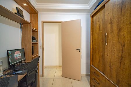 Apartamento à venda com 73m², 3 quartos e 2 vagasQuarto 2