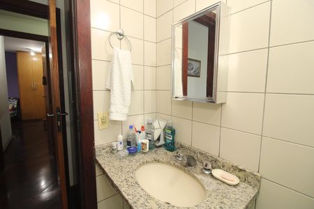 Apartamento à venda com 145m², 4 quartos e 2 vagasBanheiro da Suíte 2