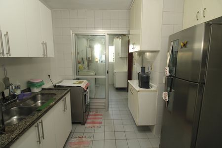 Apartamento à venda com 145m², 4 quartos e 2 vagasCozinha
