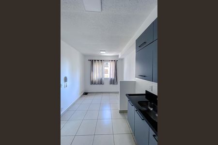 Apartamento para alugar com 34m², 2 quartos e sem vaga Apartamento para alugar com 34m², 2 quartos e sem vagaCozinha e Área de Serviço