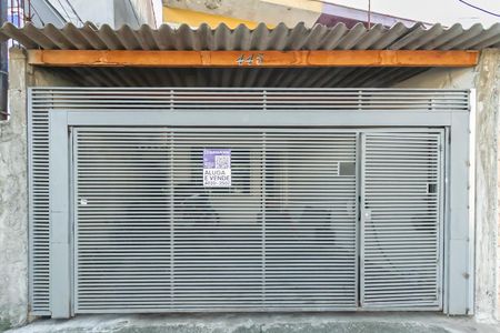 Casa para alugar com 110m², 2 quartos e 2 vagasFachada