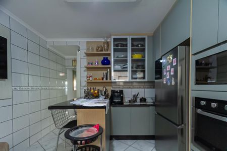 Casa para alugar com 110m², 2 quartos e 2 vagasCozinha